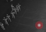 Immagine di Massa cerimonia funebre Oceano Pacifico, 1945, secondo 33 filmato di repertorio 65675055313