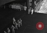 Immagine di Massa cerimonia funebre Oceano Pacifico, 1945, secondo 54 filmato di repertorio 65675055313