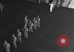 Immagine di Massa cerimonia funebre Oceano Pacifico, 1945, secondo 59 filmato di repertorio 65675055313