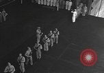 Immagine di Massa cerimonia funebre Oceano Pacifico, 1945, secondo 61 filmato di repertorio 65675055313