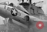 Standbild Cockpit des F7U auf Katapult Pazifik, 1954, aus Sekunde 8 historischem Filmmaterial Videoclip 65675055314