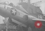 Standbild Cockpit des F7U auf Katapult Pazifik, 1954, aus Sekunde 16 historischem Filmmaterial Videoclip 65675055314