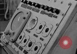 Standbild Cockpit des F7U auf Katapult Pazifik, 1954, aus Sekunde 26 historischem Filmmaterial Videoclip 65675055314