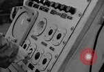 Standbild Cockpit des F7U auf Katapult Pazifik, 1954, aus Sekunde 35 historischem Filmmaterial Videoclip 65675055314