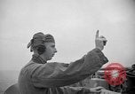 Standbild Cockpit des F7U auf Katapult Pazifik, 1954, aus Sekunde 41 historischem Filmmaterial Videoclip 65675055314