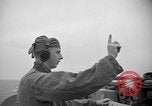 Standbild Cockpit des F7U auf Katapult Pazifik, 1954, aus Sekunde 42 historischem Filmmaterial Videoclip 65675055314