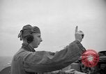 Standbild Cockpit des F7U auf Katapult Pazifik, 1954, aus Sekunde 45 historischem Filmmaterial Videoclip 65675055314