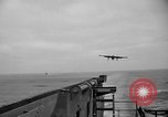 Standbild AJ Savage Flugzeuge landen auf USS Hancock Pazifik, 1954, aus Sekunde 9 historischem Filmmaterial Videoclip 65675055317