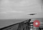 Standbild AJ Savage Flugzeuge landen auf USS Hancock Pazifik, 1954, aus Sekunde 10 historischem Filmmaterial Videoclip 65675055317