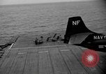 Standbild AJ Savage Flugzeuge landen auf USS Hancock Pazifik, 1954, aus Sekunde 40 historischem Filmmaterial Videoclip 65675055317