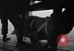 Standbild AJ Savage Pazifik, 1954, aus Sekunde 61 historischem Filmmaterial Videoclip 65675055319