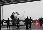 Standbild USA FJ-3 Fury Pazifik, 1954, aus Sekunde 18 historischem Filmmaterial Videoclip 65675055323