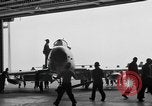 Standbild USA FJ-3 Fury Pazifik, 1954, aus Sekunde 20 historischem Filmmaterial Videoclip 65675055323