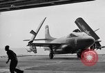 Standbild USA FJ-3 Fury Pazifik, 1954, aus Sekunde 39 historischem Filmmaterial Videoclip 65675055323