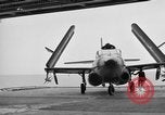 Standbild USA FJ-3 Fury Pazifik, 1954, aus Sekunde 42 historischem Filmmaterial Videoclip 65675055323