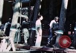 Standbild Start der USS Hancock (CV-19) bei Fore River Werft Massachusetts Quincy Massachusetts USA, 1944, aus Sekunde 25 historischem Filmmaterial Videoclip 65675055341