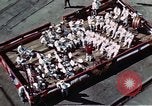 Standbild Blick vom Deck der USS Hancock (CV-19) während seiner Einführung Quincy Massachusetts USA, 1944, aus Sekunde 15 historischem Filmmaterial Videoclip 65675055342