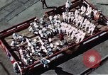Standbild Blick vom Deck der USS Hancock (CV-19) während seiner Einführung Quincy Massachusetts USA, 1944, aus Sekunde 18 historischem Filmmaterial Videoclip 65675055342