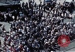 Standbild Blick vom Deck der USS Hancock (CV-19) während seiner Einführung Quincy Massachusetts USA, 1944, aus Sekunde 28 historischem Filmmaterial Videoclip 65675055342