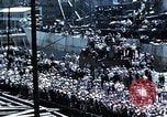 Standbild Blick vom Deck der USS Hancock (CV-19) während seiner Einführung Quincy Massachusetts USA, 1944, aus Sekunde 62 historischem Filmmaterial Videoclip 65675055342