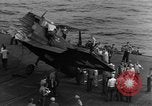 Standbild zerstört TBM Avenger Flugzeuge Pazifik, 1944, aus Sekunde 5 historischem Filmmaterial Videoclip 65675055343