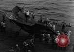 Standbild zerstört TBM Avenger Flugzeuge Pazifik, 1944, aus Sekunde 6 historischem Filmmaterial Videoclip 65675055343