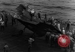 Standbild zerstört TBM Avenger Flugzeuge Pazifik, 1944, aus Sekunde 9 historischem Filmmaterial Videoclip 65675055343