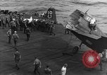 Standbild zerstört TBM Avenger Flugzeuge Pazifik, 1944, aus Sekunde 23 historischem Filmmaterial Videoclip 65675055343