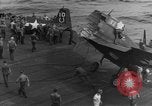 Standbild zerstört TBM Avenger Flugzeuge Pazifik, 1944, aus Sekunde 24 historischem Filmmaterial Videoclip 65675055343