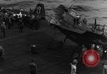 Standbild zerstört TBM Avenger Flugzeuge Pazifik, 1944, aus Sekunde 25 historischem Filmmaterial Videoclip 65675055343