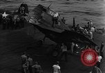 Standbild zerstört TBM Avenger Flugzeuge Pazifik, 1944, aus Sekunde 28 historischem Filmmaterial Videoclip 65675055343