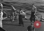 Standbild zerstört TBM Avenger Flugzeuge Pazifik, 1944, aus Sekunde 40 historischem Filmmaterial Videoclip 65675055343
