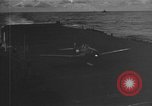 Standbild USA F6F Hellcat Flugzeuge Pazifik, 1944, aus Sekunde 6 historischem Filmmaterial Videoclip 65675055344