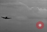 Standbild USA F6F Hellcat Flugzeuge Pazifik, 1944, aus Sekunde 24 historischem Filmmaterial Videoclip 65675055344