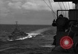 Standbild USS Spence Pazifischer Ozean, 1944, aus Sekunde 14 historischem Filmmaterial Videoclip 65675055347