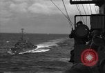Standbild USS Spence Pazifischer Ozean, 1944, aus Sekunde 16 historischem Filmmaterial Videoclip 65675055347
