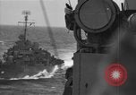 Standbild USS Spence Pazifischer Ozean, 1944, aus Sekunde 24 historischem Filmmaterial Videoclip 65675055347