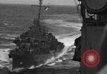Standbild USS Spence Pazifischer Ozean, 1944, aus Sekunde 28 historischem Filmmaterial Videoclip 65675055347