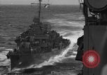 Standbild USS Spence Pazifischer Ozean, 1944, aus Sekunde 30 historischem Filmmaterial Videoclip 65675055347