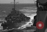 Standbild USS Spence Pazifischer Ozean, 1944, aus Sekunde 31 historischem Filmmaterial Videoclip 65675055347