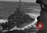 Standbild USS Spence Pazifischer Ozean, 1944, aus Sekunde 37 historischem Filmmaterial Videoclip 65675055347