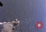 Standbild Flugzeuge aus USS Cowpens (CVL-25) Angriff japanischer Kreuzer Naka Pacific Theater, 1944, aus Sekunde 50 historischem Filmmaterial Videoclip 65675055351