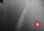 Standbild Russischen MiG-15 Flugzeuge im koreanischen Krieg verfolgt Korea, 1953, aus Sekunde 26 historischem Filmmaterial Videoclip 65675055370