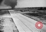 Standbild Ägyptische Flugzeuge in sechs Tage Krieg Sinai Halbinsel Ägypten, 1967, aus Sekunde 58 historischem Filmmaterial Videoclip 65675055430