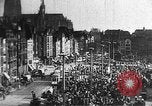 Standbild Köln Marktplatz und christlichen Osterfest Köln Deutschland, 1937, aus Sekunde 40 historischem Filmmaterial Videoclip 65675055444