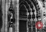 Standbild Kölner Dom Köln Deutschland, 1937, aus Sekunde 29 historischem Filmmaterial Videoclip 65675055445