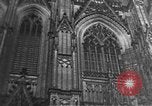 Standbild Kölner Dom Köln Deutschland, 1937, aus Sekunde 44 historischem Filmmaterial Videoclip 65675055445