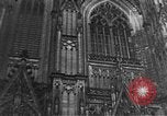 Standbild Kölner Dom Köln Deutschland, 1937, aus Sekunde 45 historischem Filmmaterial Videoclip 65675055445