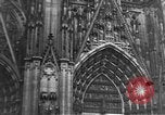 Standbild Kölner Dom Köln Deutschland, 1937, aus Sekunde 50 historischem Filmmaterial Videoclip 65675055445