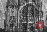 Standbild Kölner Dom Köln Deutschland, 1937, aus Sekunde 52 historischem Filmmaterial Videoclip 65675055445